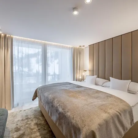Hotel Relais & Chateaux Chasa Montana 5*