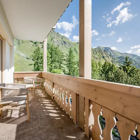 Hotel Relais & Chateaux Chasa Montana 5*
