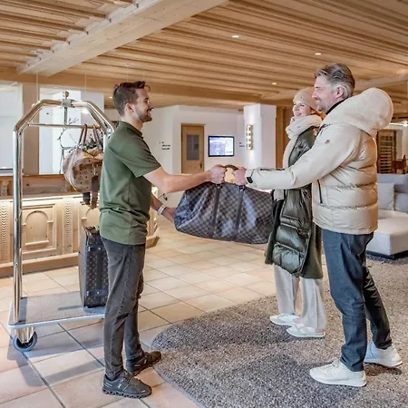 Relais & Chateaux Chasa Montana فندق 5*