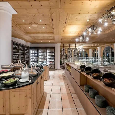 Relais & Chateaux Chasa Montana 5* سامنون